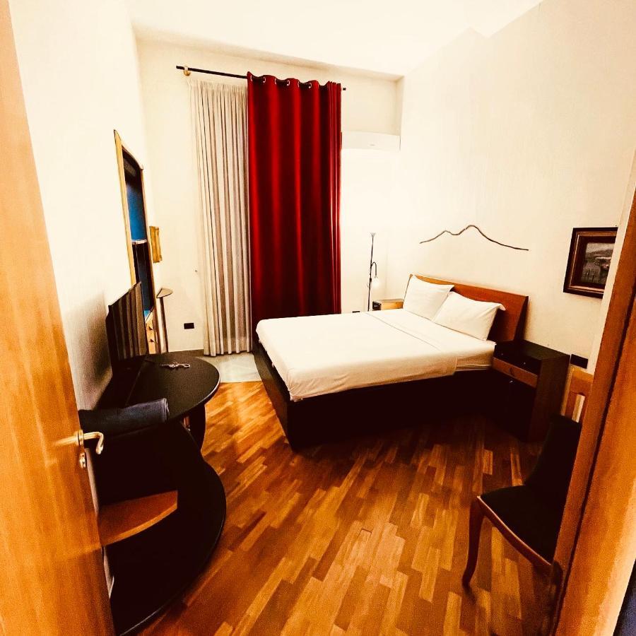 Lanova 21 Rooms Napoli Bagian luar foto